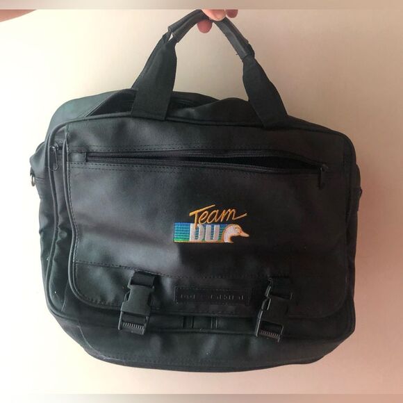 🐱 Team DUC | Black Laptop Like Bag - Picture 1 of 4
